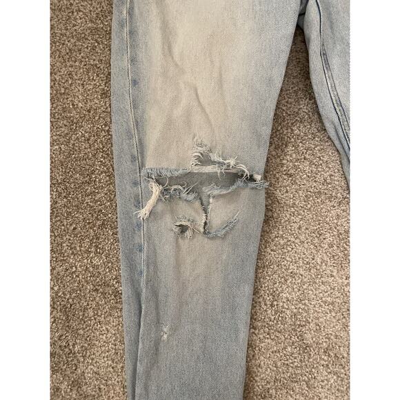 Abercrombie & Fitch High Rise Distressed Raw Hem Mom Jean, 4R (27) - Picture 4 of 7